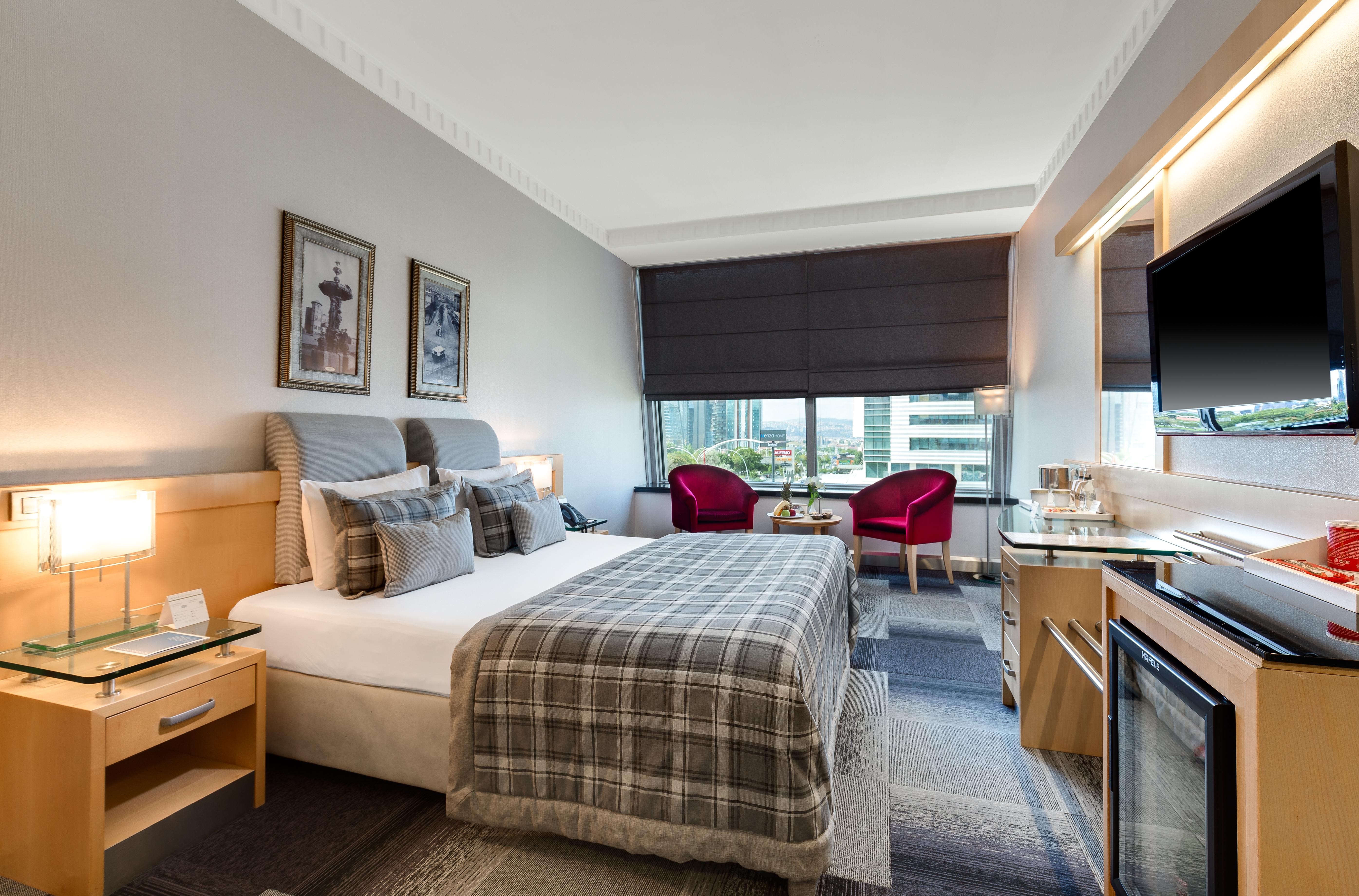 Hotel Metropolitan 5*