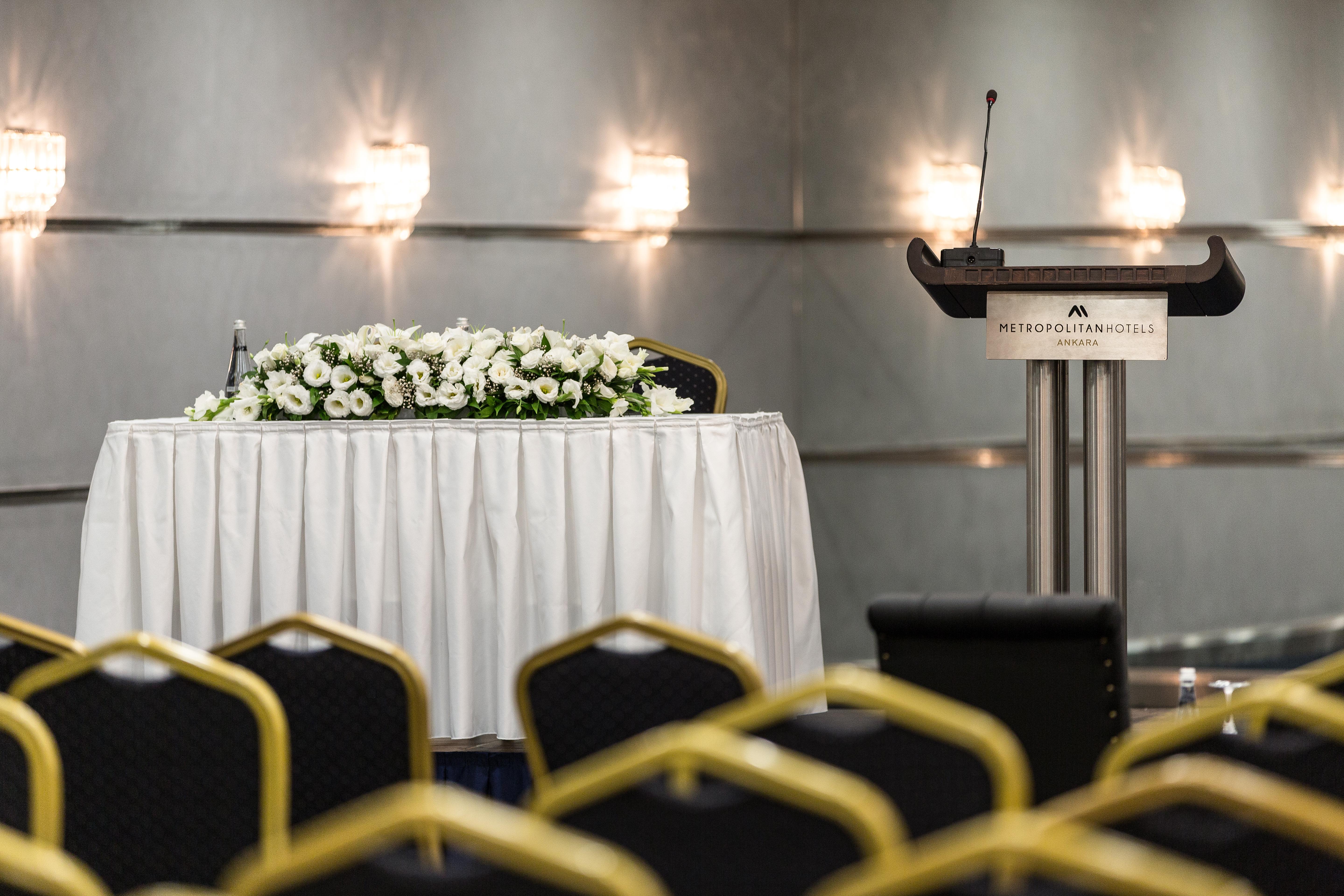 Hotel Metropolitan 5*